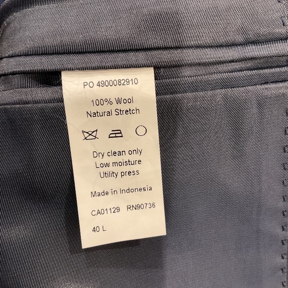 Calvin Klein Men’s Suit Jacket & Pants - Picture 4 of 14